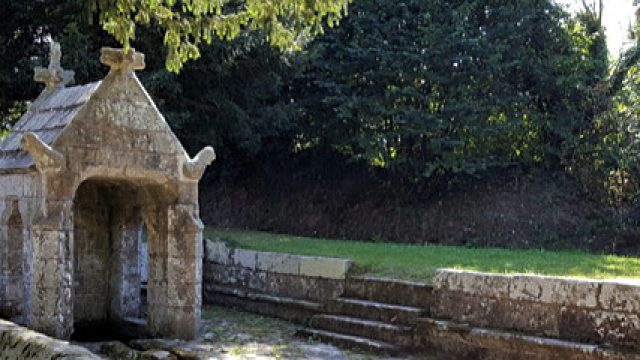 La fontaine et l’oratoire Saint Sylvestre à Plouzélambre